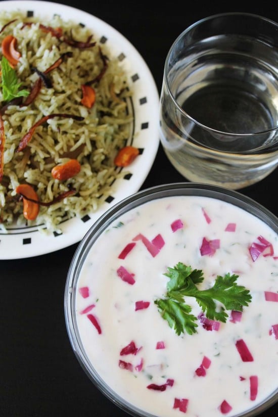 Onion raita recipe (How to make onion raita recipe) Roasted onion raita