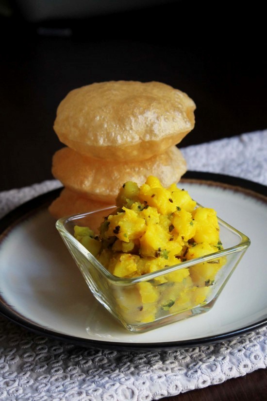 Poori Bhaji Recipe | How to make Poori bhaji / Puri bhaji