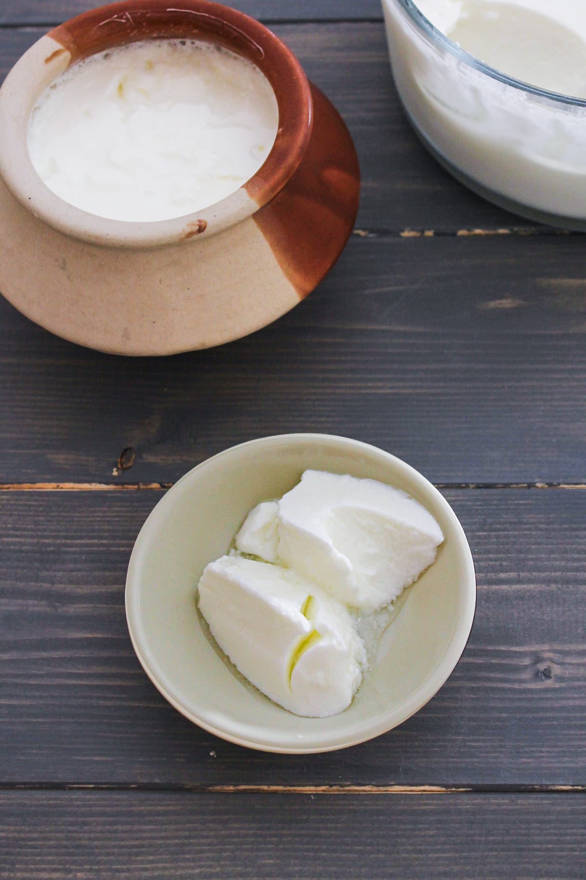 2 spoonful of yogurt removed in a small plate.