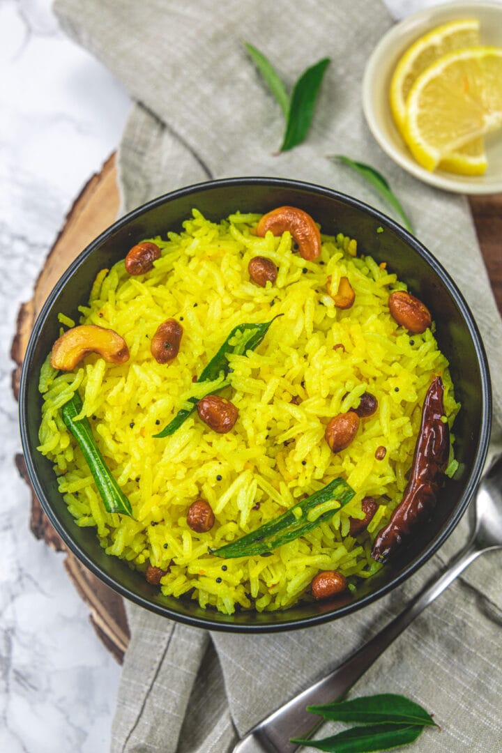 South Indian Lemon Rice Recipe (Chitranna) - Spice Up The Curry