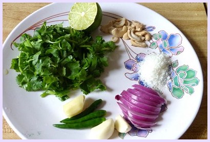 corn gravy ingredients in a plate