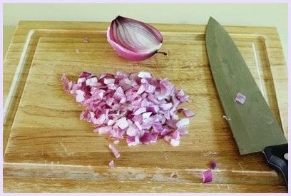 Onion raita recipe | How to make onion raita | Roasted onion raita