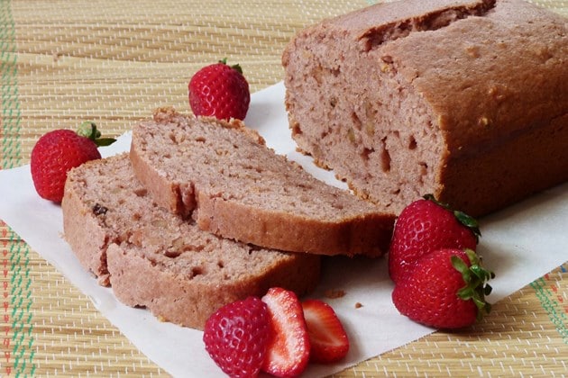 Eggless strawberry bread recipe (Vegan strawberry bread recipe)