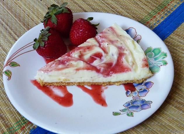 Eggless strawberry cheesecake recipe (How to make eggless cheesecake)