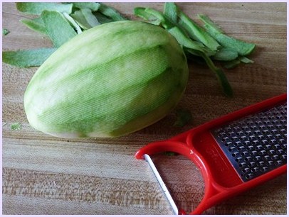 peeled raw mango