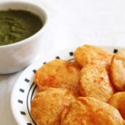 aloo pakora - aloo bajji - potato fritters