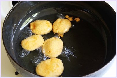 Aloo pakora recipe (How to make aloo pakora), aloo bhajji, potato pakora
