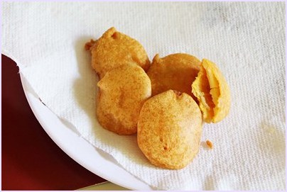 Aloo pakora recipe (How to make aloo pakora), aloo bhajji, potato pakora