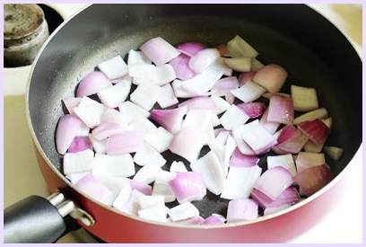 saute onion cubes