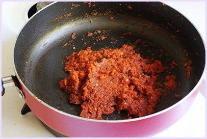 Cooked onion tomato paste.