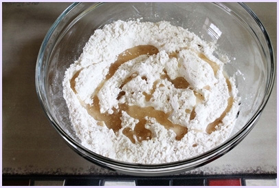 adding oil to flour mixture