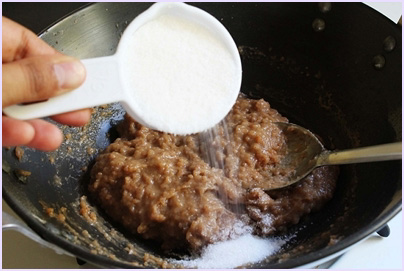 adding sugar to singhare ka halwa