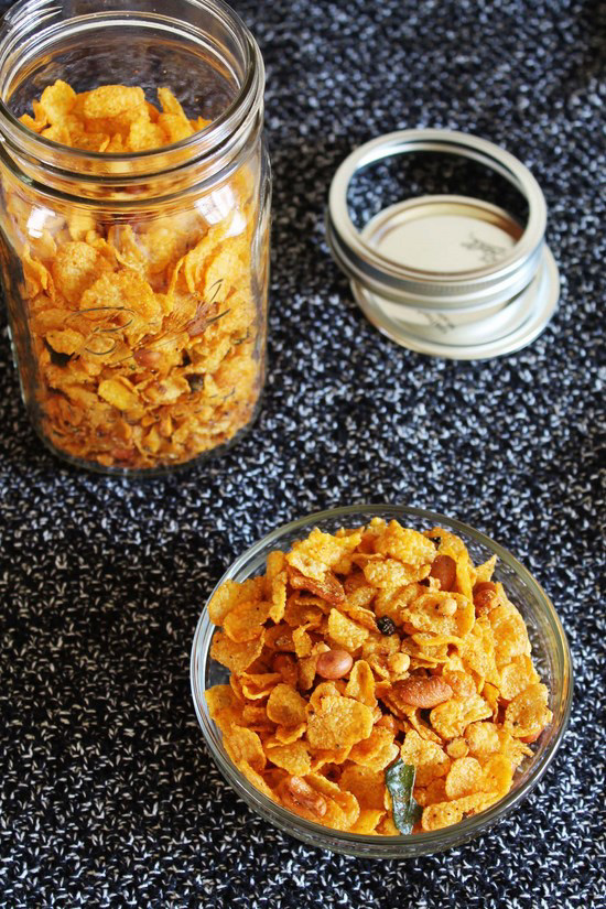 Corn flakes chivda recipe (namkeen)