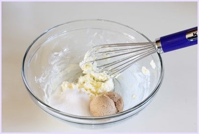 add sugar to creamed butter