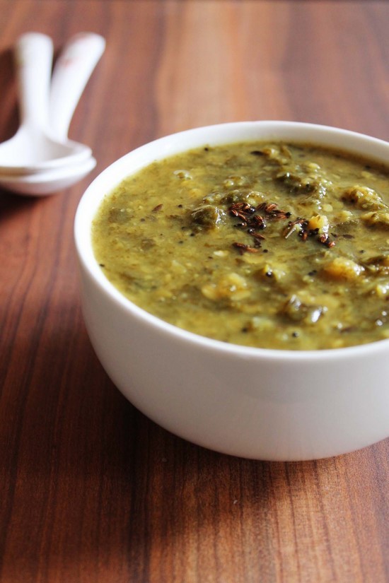 Gongura Pappu in a white bowl.