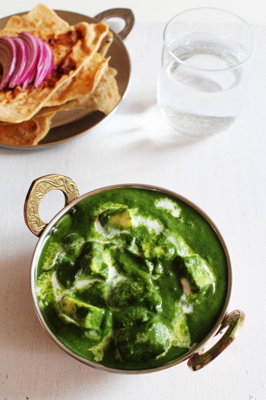 THE BEST palak paneer recipe - This is the popular Punjabi and restaurant style or dhaba style palak paneer dish. You will find in all the Indian restaurants' vegetarian Indian dishes menu. I have shared the authentic version of palak paneer recipe with step by step photos so It will be easy for you to make at home. #indianfood #paneer #spinachrecipe