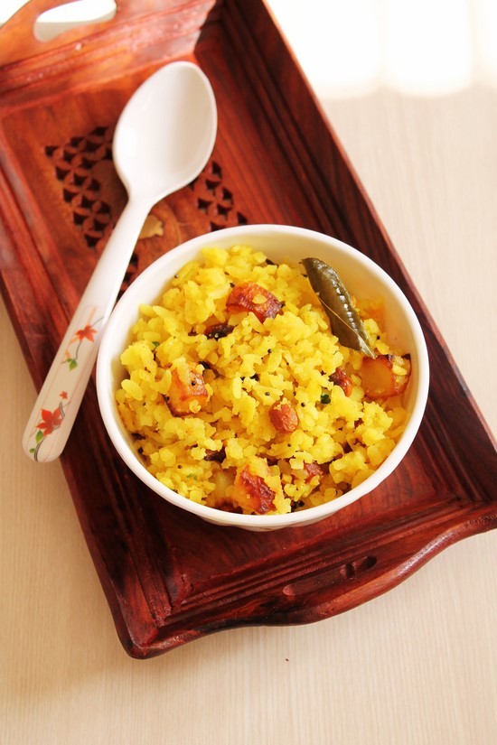 Batata Poha Recipe | How to make Aloo Poha Recipe | Potato Poha