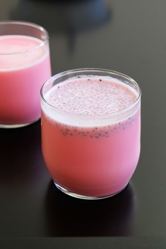 Rooh Afza Milkshake with Sabja seeds 