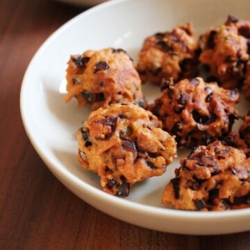 Spring Onion Pakora Recipe | How to make Hare Pyaz ke pakode