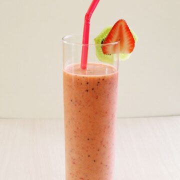 Strawberry Kiwi Smoothie Recipe | Summer beverage recipes