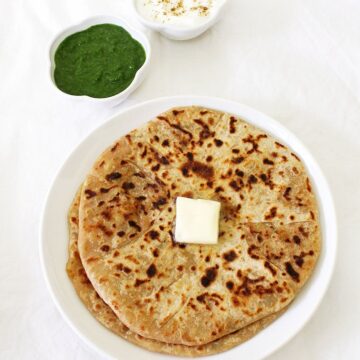 Aloo paratha recipe (How to make punjabi aloo paratha)