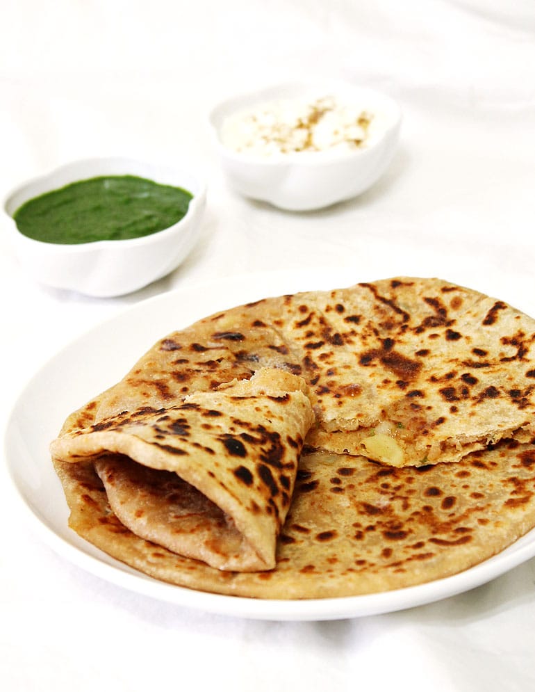 Aloo paratha recipe (How to make punjabi aloo paratha)