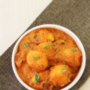 Lasaniya Batata Recipe | Gujarati style baby potatoes with garlic