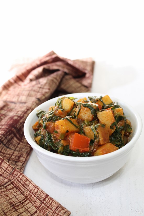 Featured image of post Steps to Make Aloo Palak Ki Sabji Recipe