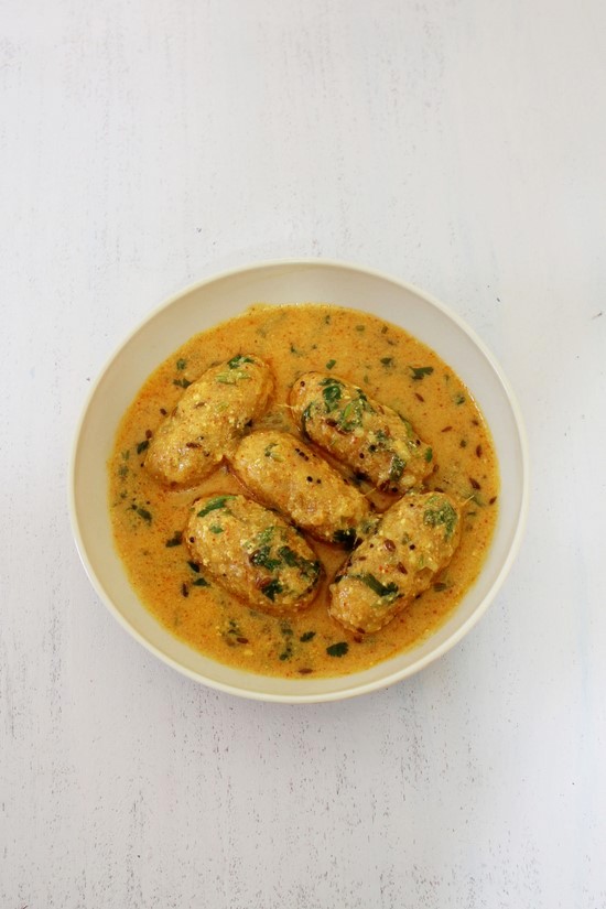 Bhaat na rasawala muthia recipe | Gujarati rasiya muthia recipe