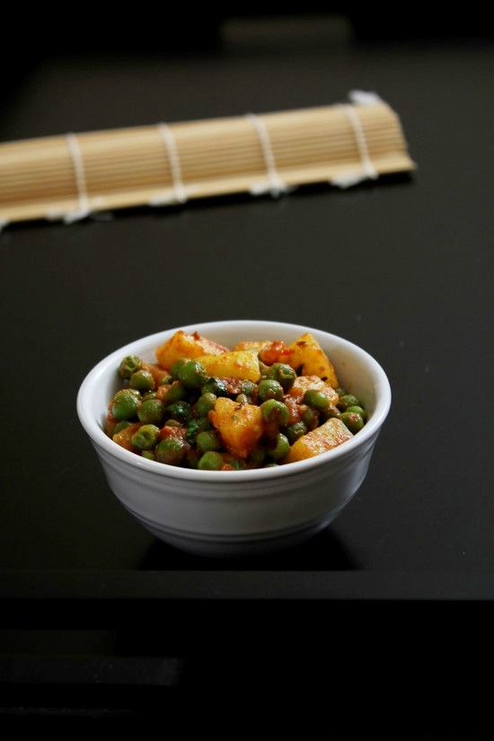 Aloo matar sec recette (Comment faire de l'aloo matar sabzi sec recette)