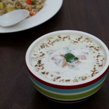 Onion tomato raita recipe | Easy 10 minutes onion-tomato raita