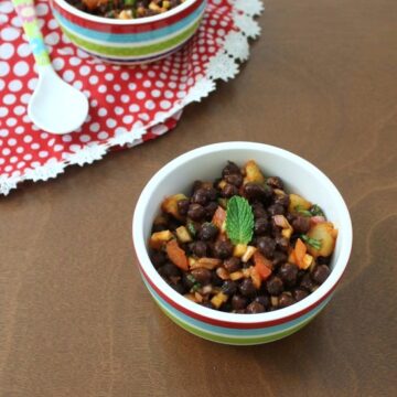 Kala Chana Chaat Recipe | How to make Black chickpeas chaat