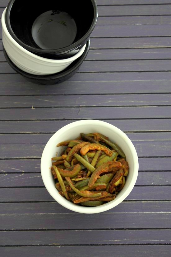 Parwal ki sabzi in a bowl.