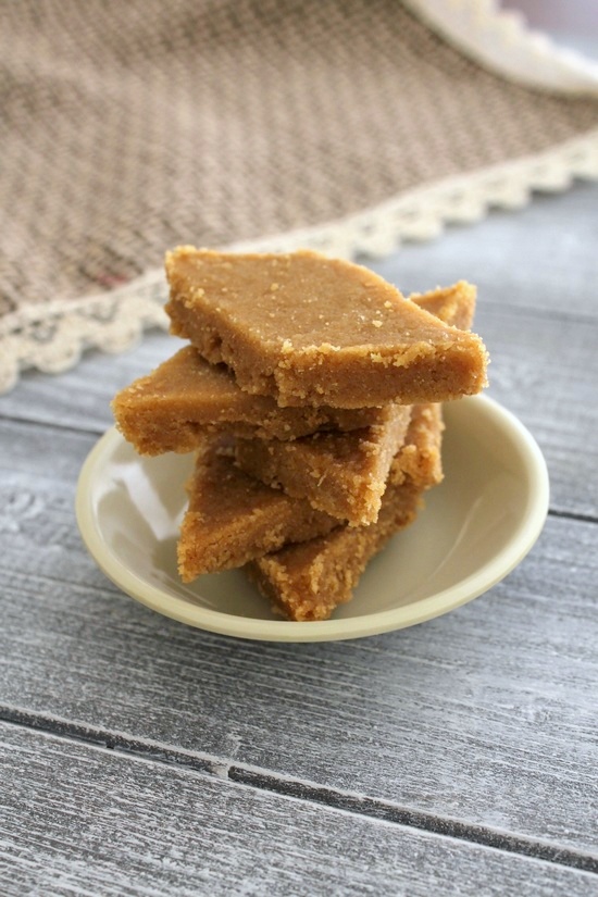 Sukhdi recipe (Gur papdi or Gol Papdi) Gujarati Sweet with Jaggery