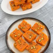 Carrot burfi recipe | Gajar ki burfi | How to make carrot burfi