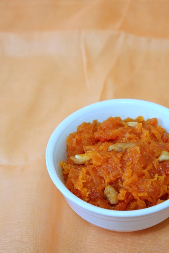 papaya halwa in a white bowl.