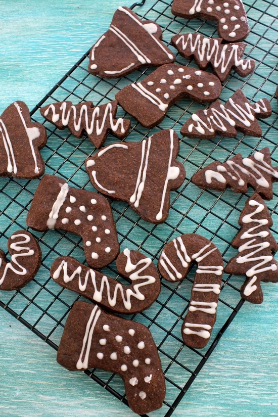 Eggless chocolate sugar cookies on a cooling rack.