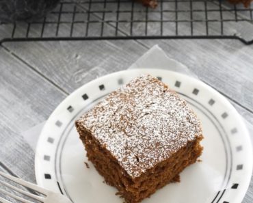 Eggless gingerbread cake recipe | How to make gingerbread cake recipe