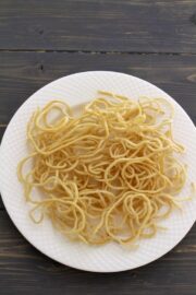 Crispy noodles for Indo-Chinese recipes | Crispy fried noodles