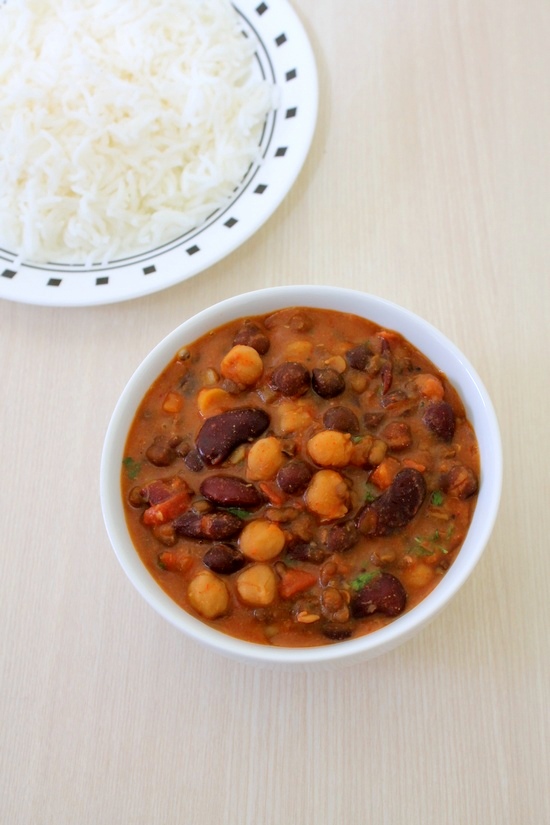 Mixed kathol recipe - The simple and EASY recipe made using a mixture of beans like white and black chana, whole urad, red kidney beans. #indianfood