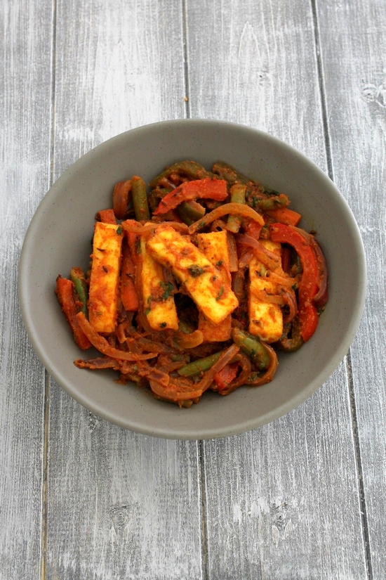 Paneer Jalfrezi served in a gray bowl.