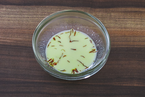 saffron infused milk