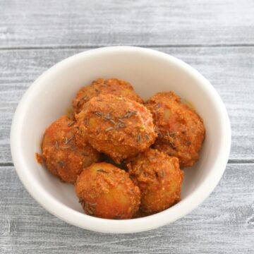 Kashmiri dum aloo recipe | How to make kashmiri dum aloo