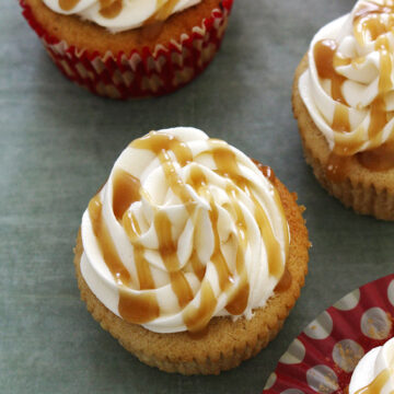 Eggless butterscotch cupcake recipe, How to make butterscotch cupcakes