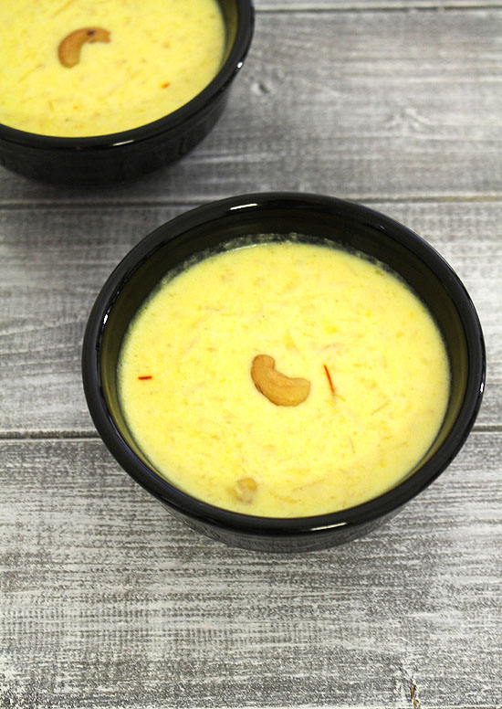 Pumpkin kheer garnished with fried cashew.