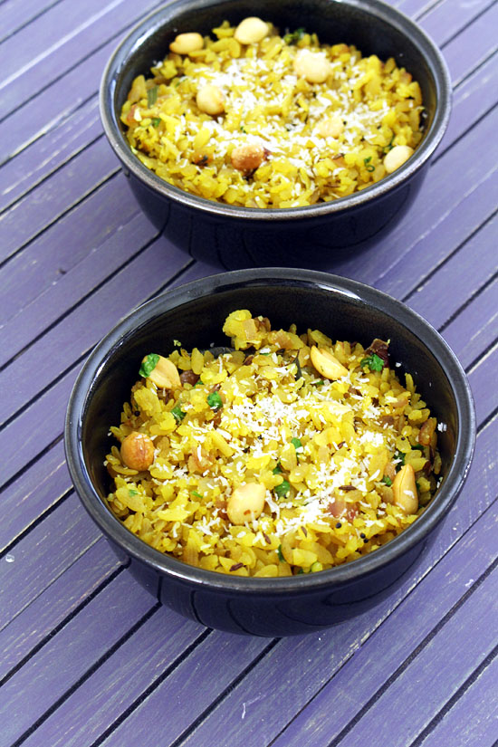 Kanda poha recipe (How to make kanda poha), onion poha recipe