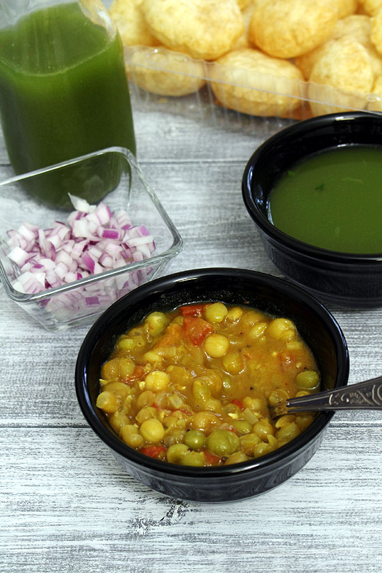 Ragda in a bowl.