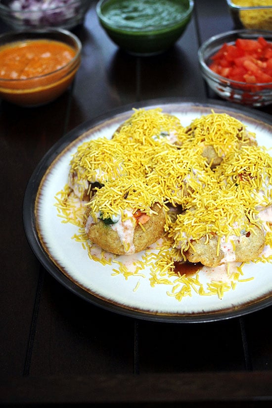 Dahi Batata Puri Recipe (How to make Dahi Batata Puri Chaat Recipe), Dahi Puri
