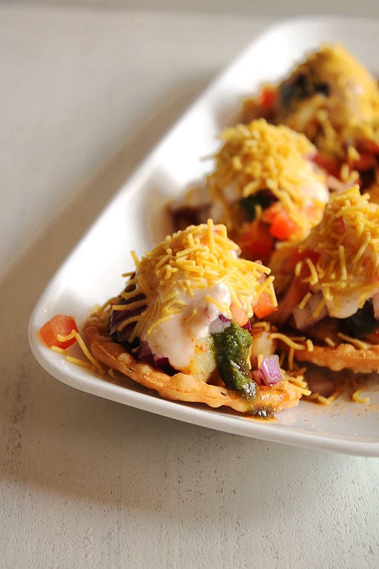 Dahi Papdi Chaat Recipe (How to Make Dahi Papdi Chaat Recipe)