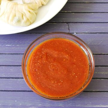 Momos Chutney Recipe (Spicy Chili Garlic Sauce with Tomatoes)